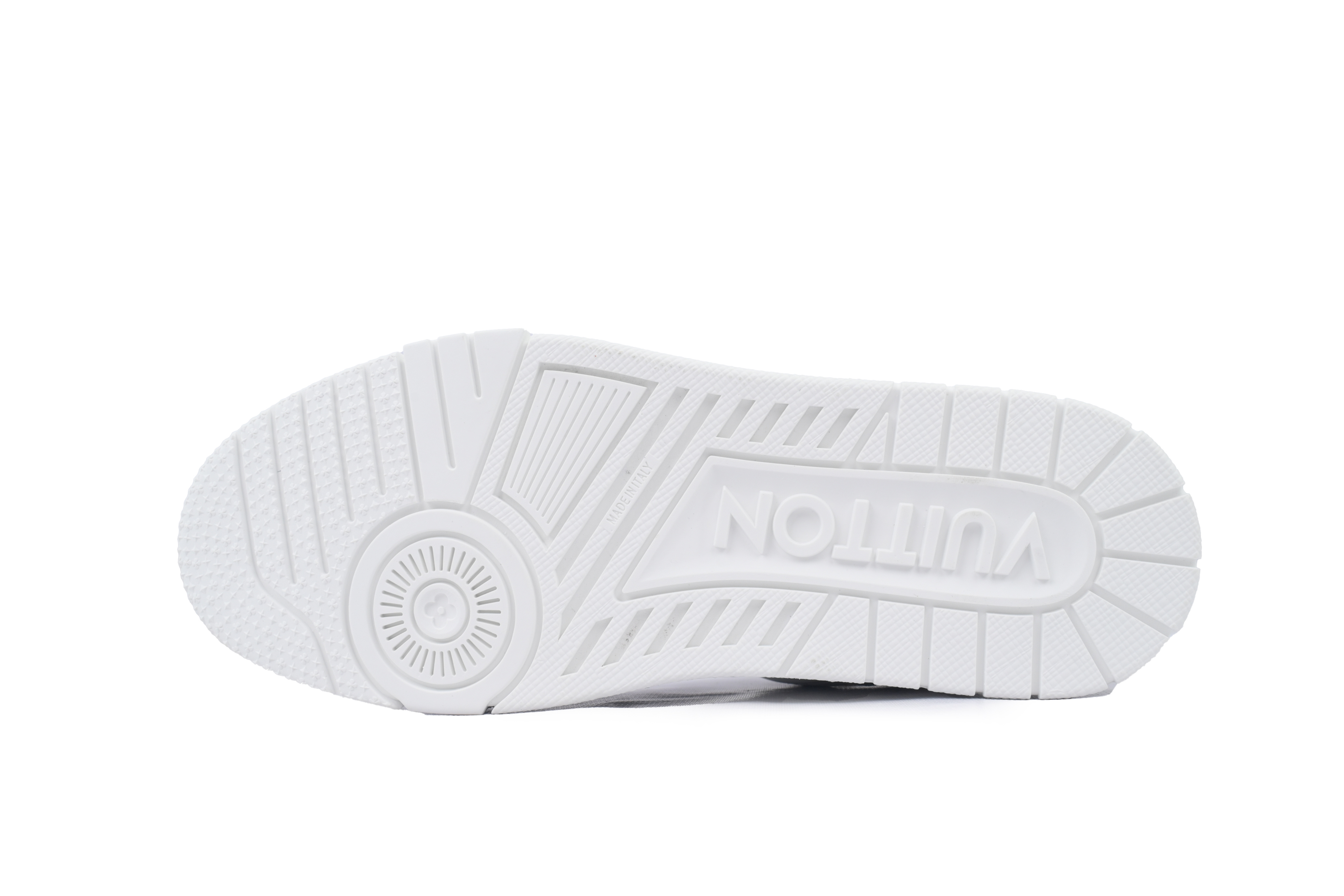 Louis Vuitton Trainer White Lychee Lacquer Skin 1AHT84