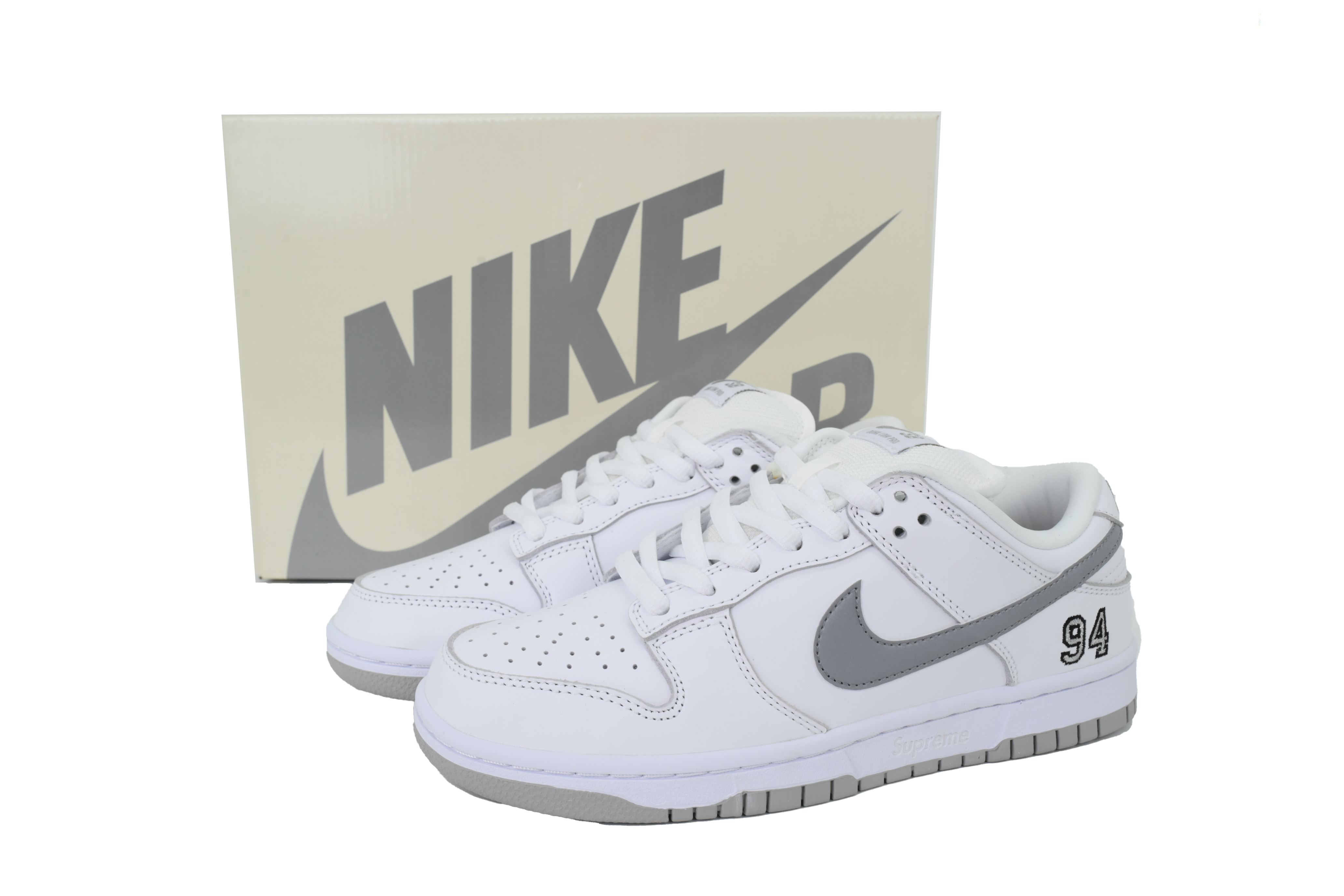 Nike Supreme x Dunk Low SB White Metallic Silver HQ8487-100