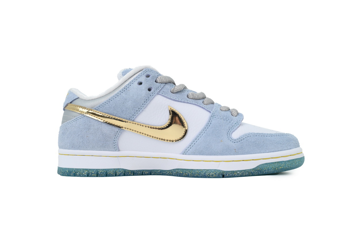 Sean Cliver x Nike Dunk Low SB Holiday Special DC9936-100