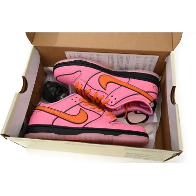The Powerpuff Girls x Nike SB Dunk Low “Blossom” FD2631-600 02