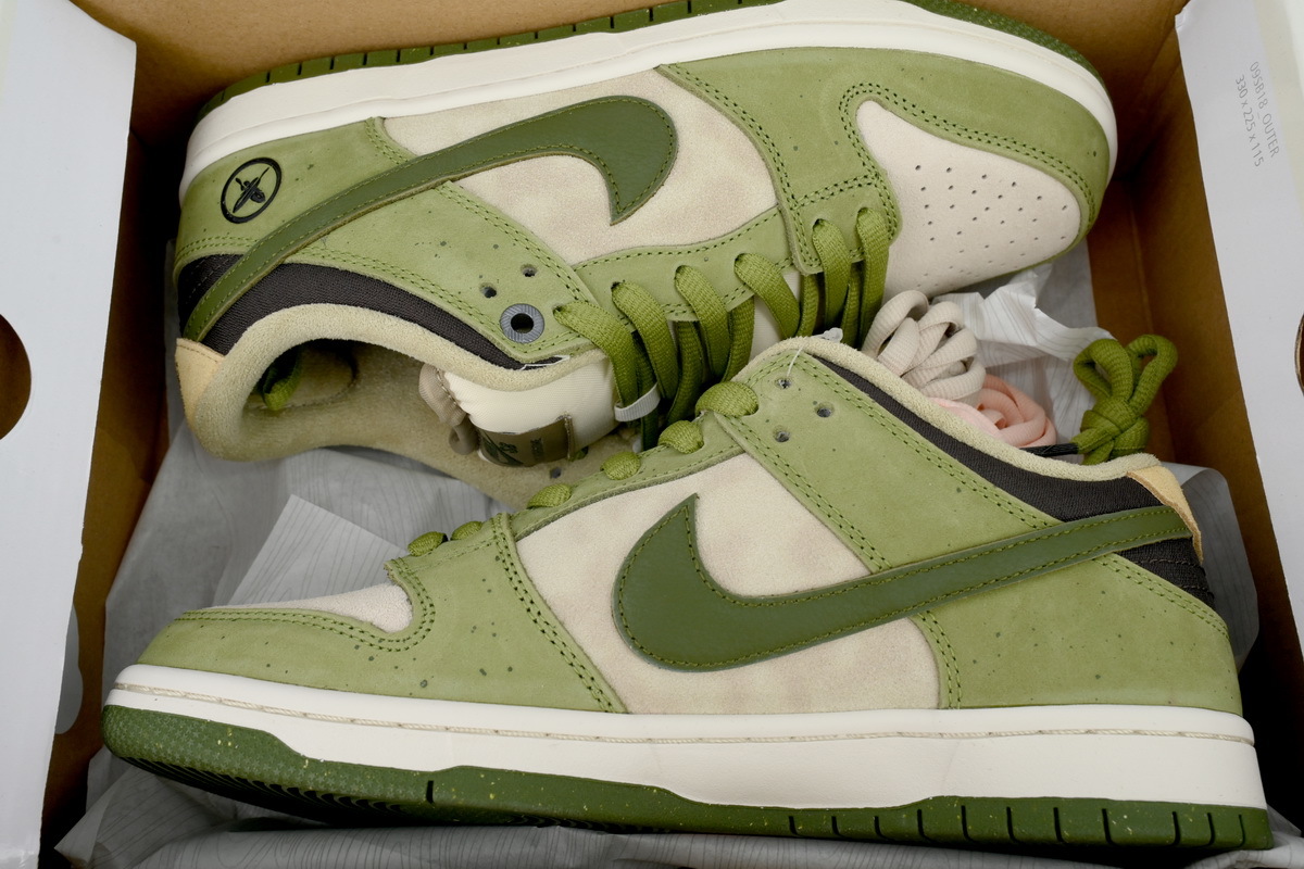 Yuto Horigome x Dunk Low SB Asparagus HF8022-300