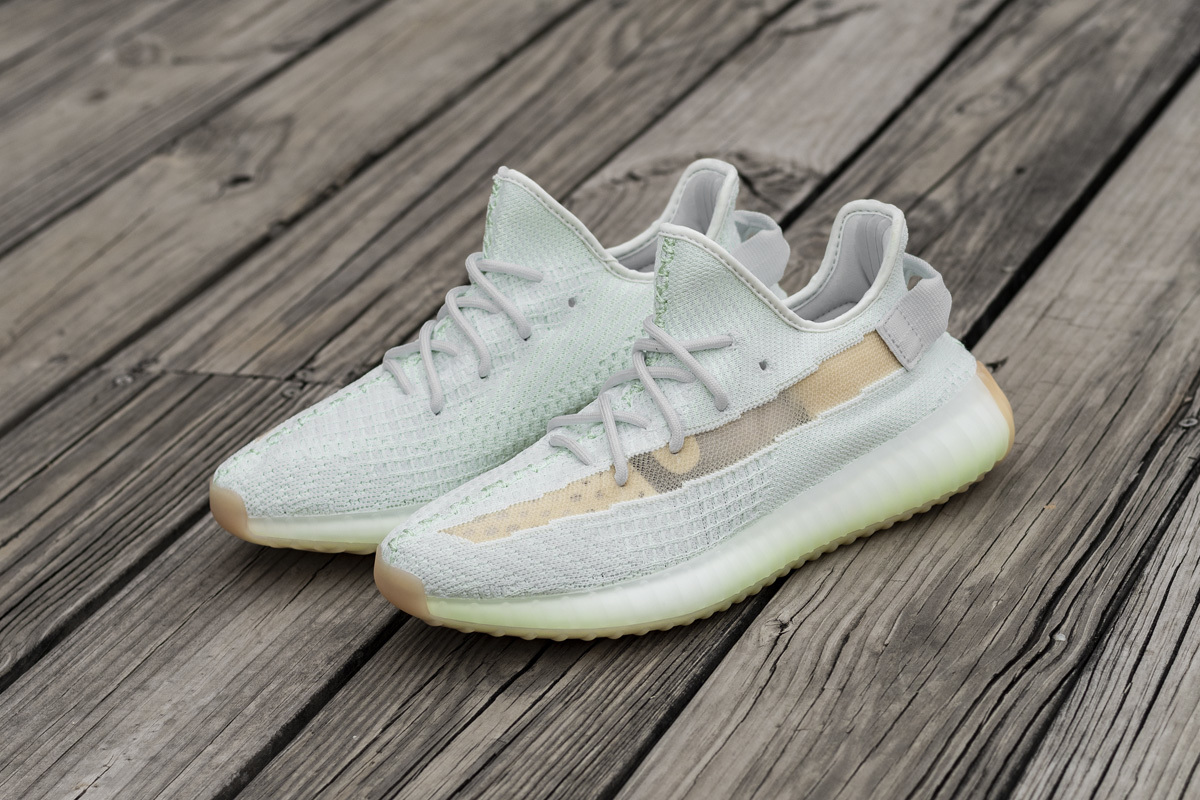 Adidas Yeezy Boost 350 V2“Hyperspace”EG7491