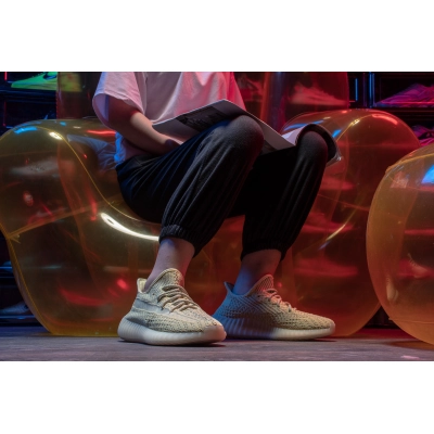 Adidas Yeezy 350 Boost V2 "Antlia Reflective" FV3255 02