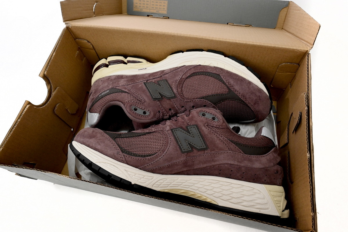 New Balance 2002R Sea Black Brown M2002RCD