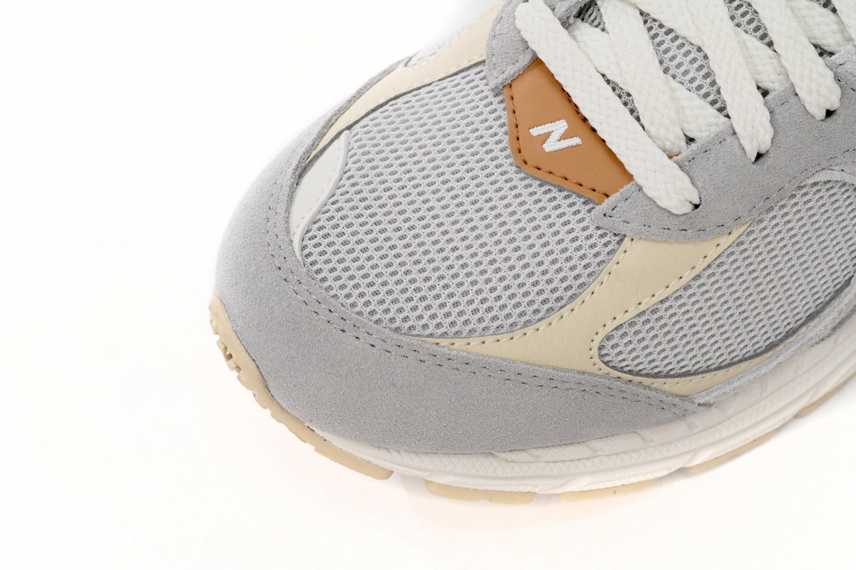 New Balance 2002R White Grey M2002RSB