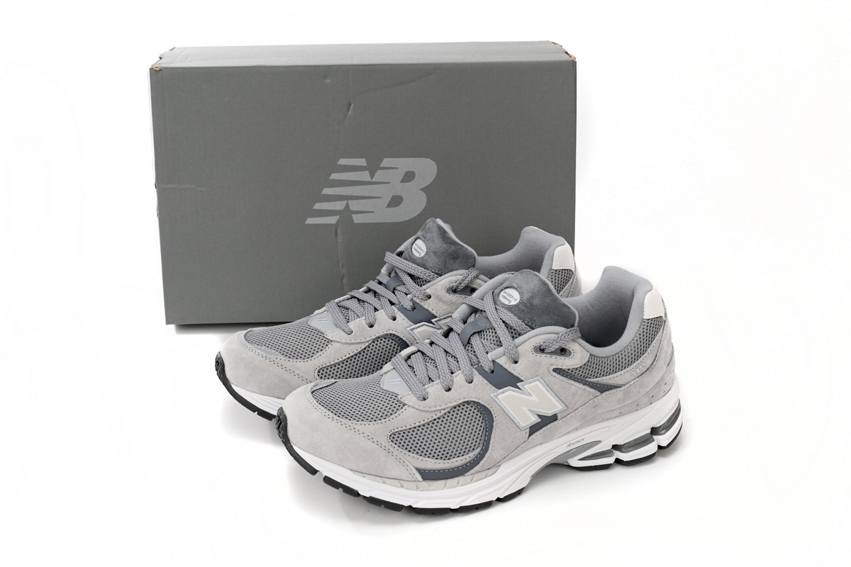 New Balance 2002R White Grey M2002RST