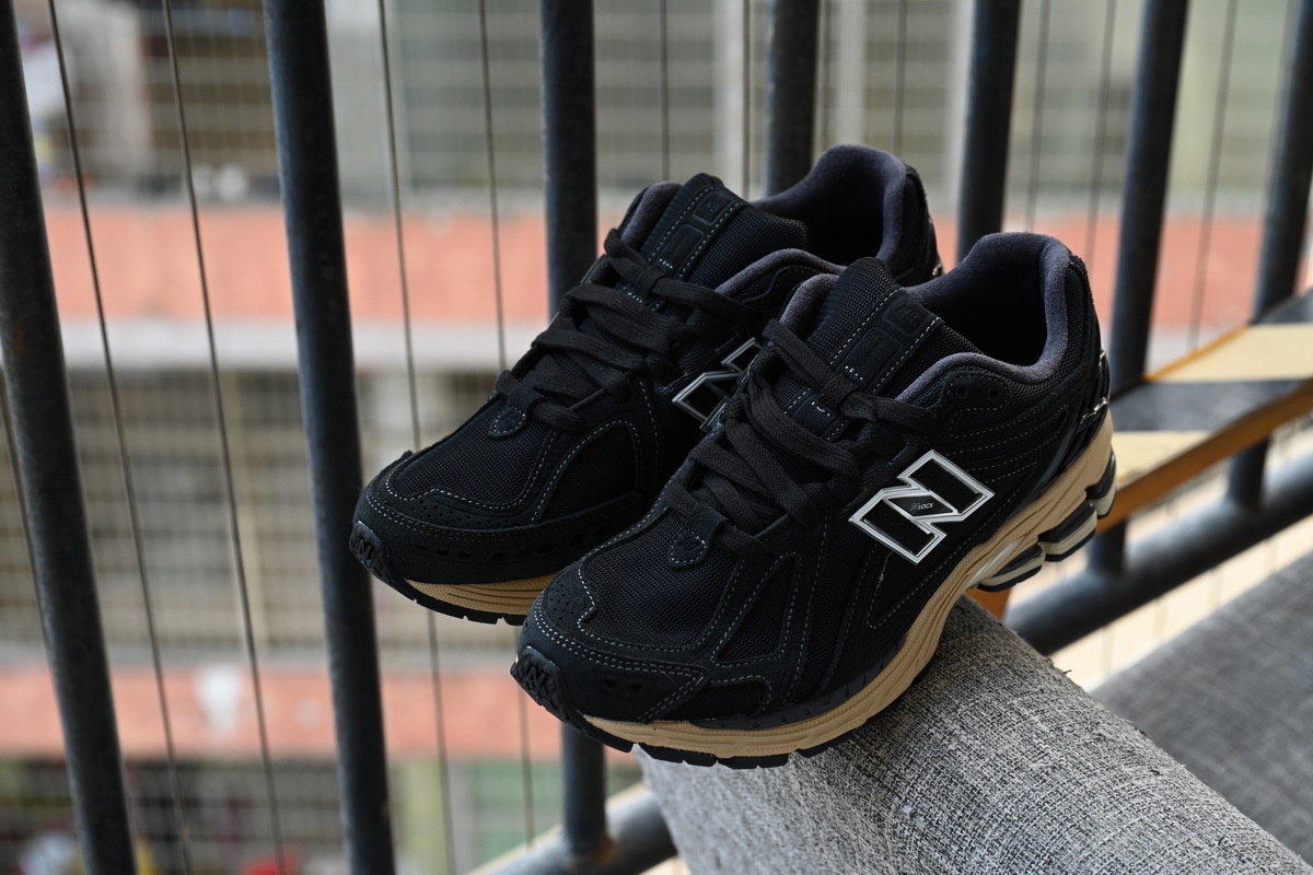 NEW BALANCE Black M1906RK