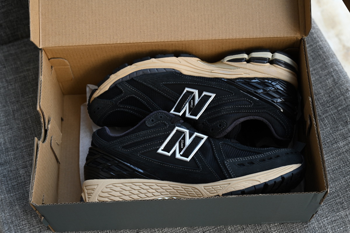 NEW BALANCE Black M1906RK