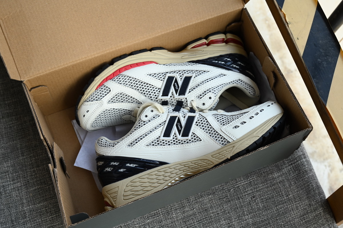 NEW BALANCE Greyish Red M1906RR