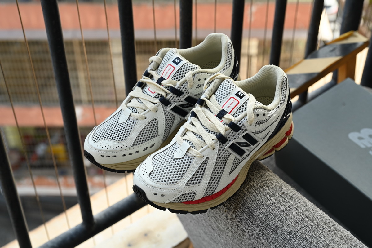 NEW BALANCE Greyish Red M1906RR
