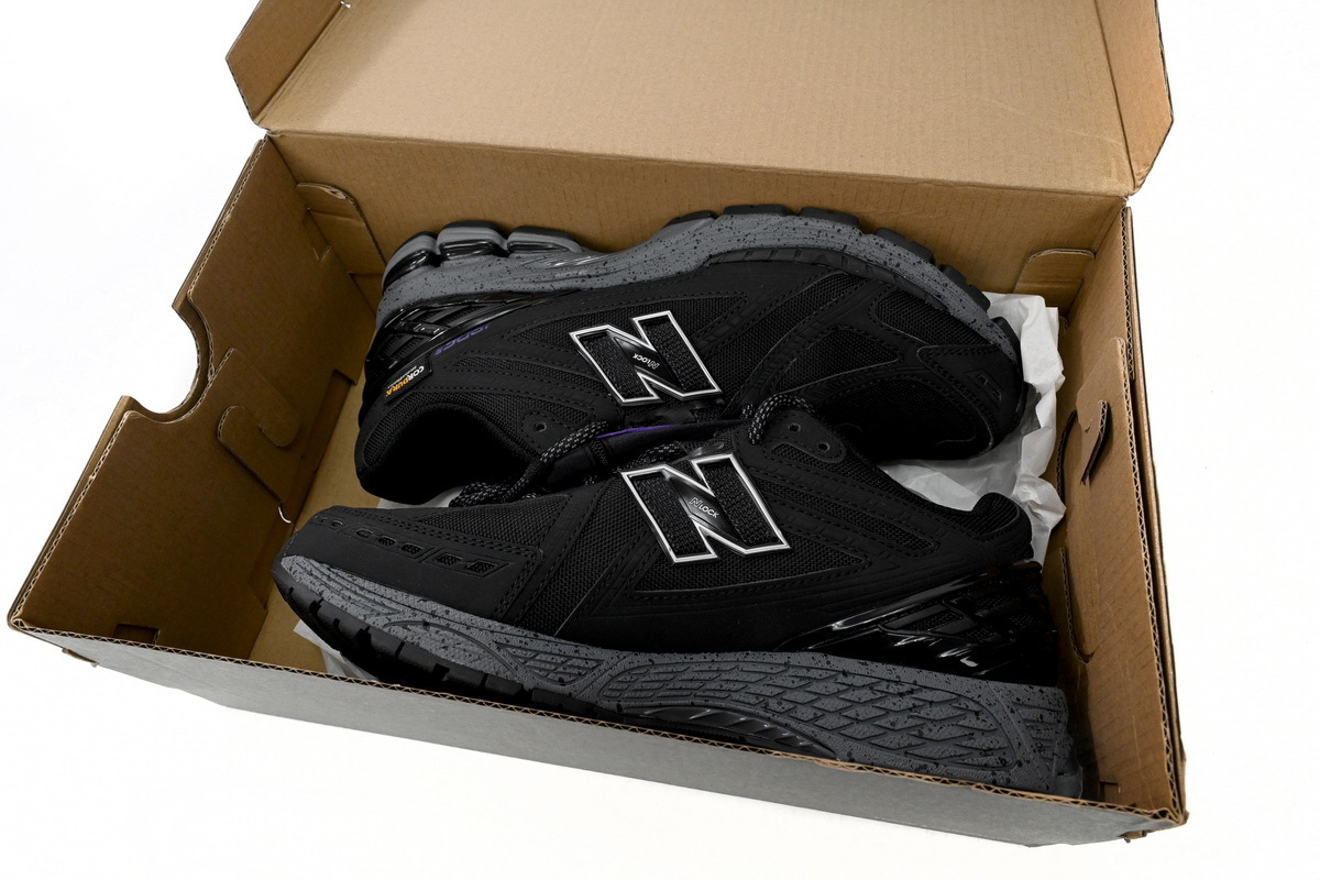 NEW BALANCE White Black Ash M1906ROC