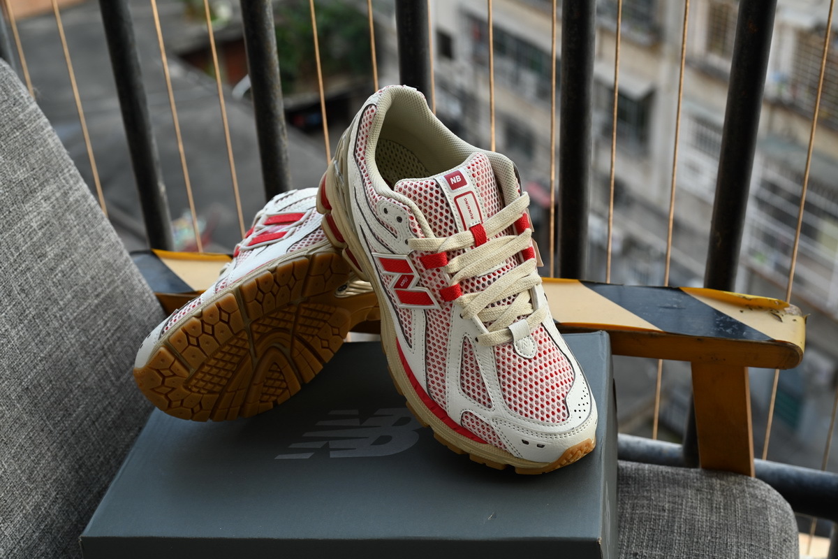 NEW BALANCE White Red M1906RO