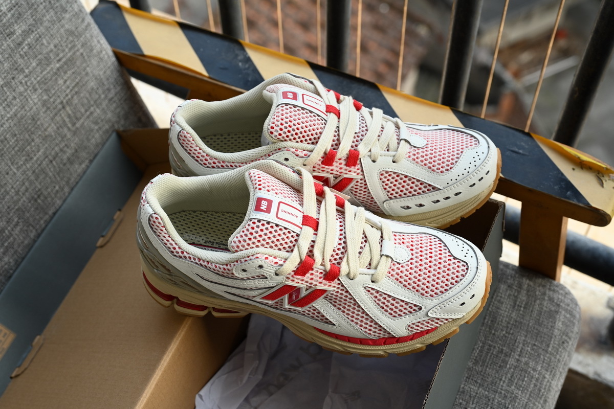 NEW BALANCE White Red M1906RO