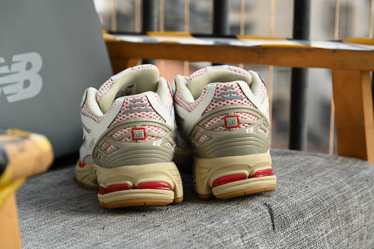 NEW BALANCE White Red M1906RO