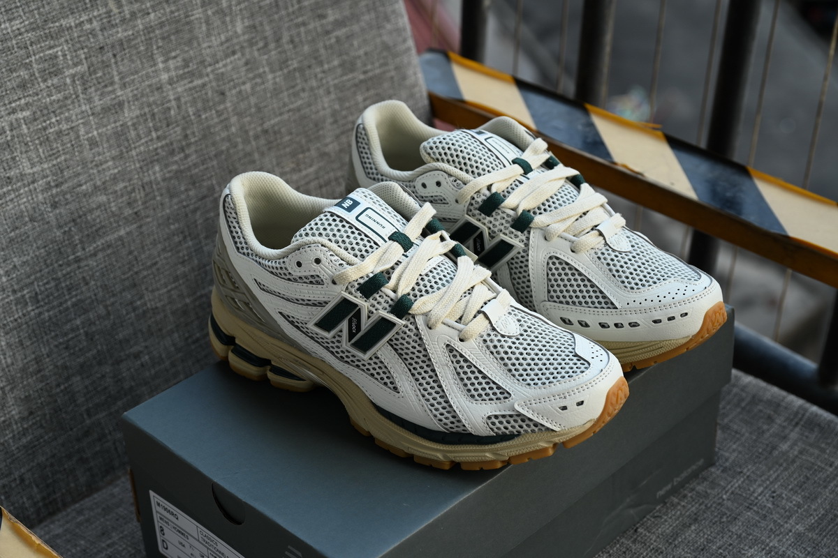 NEW BALANCE White Red M1906RQ