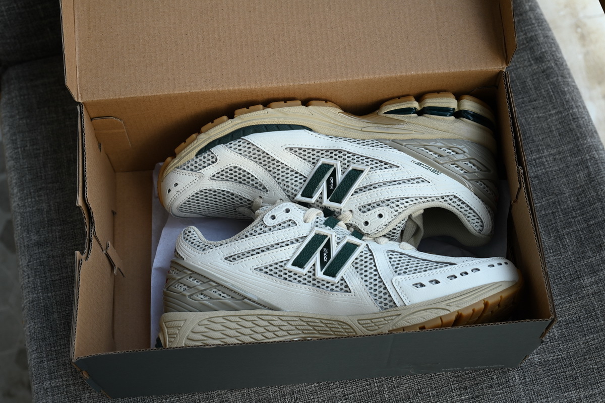 NEW BALANCE White Red M1906RQ