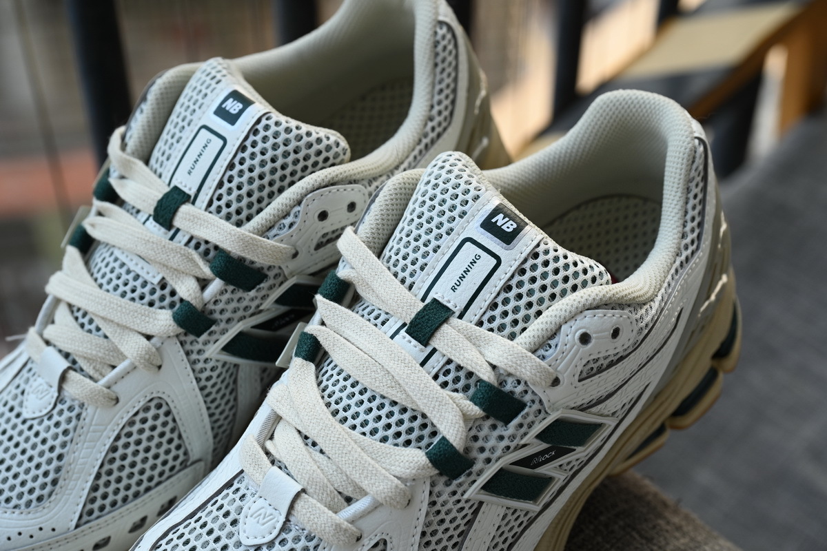NEW BALANCE White Red M1906RQ