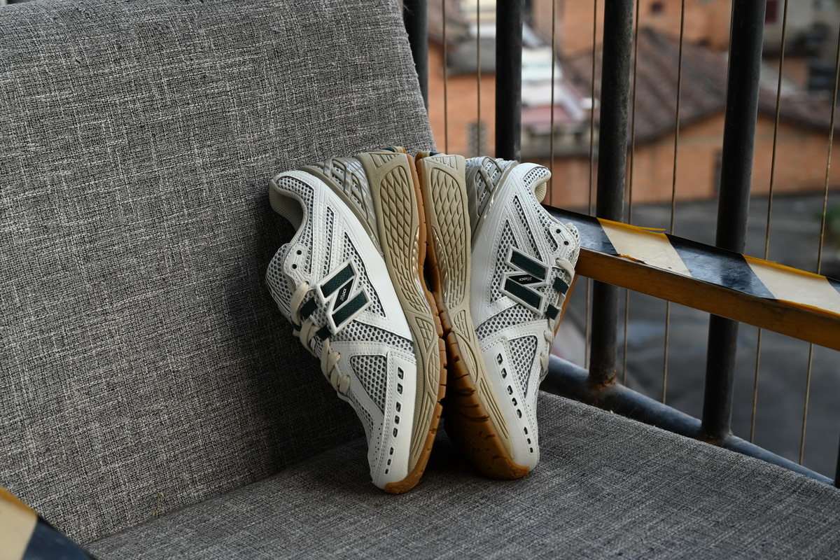 NEW BALANCE White Red M1906RQ