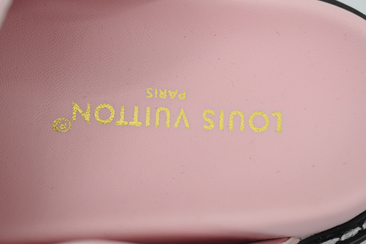LOUIS VUITTON Cosy Comfort Pink Slippers 1AGVO2