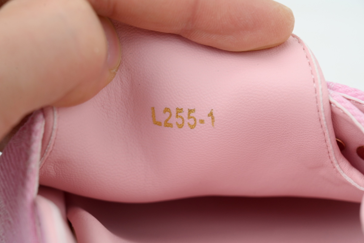 LOUIS VUITTON Cosy Comfort Pink Slippers 1AGVO2