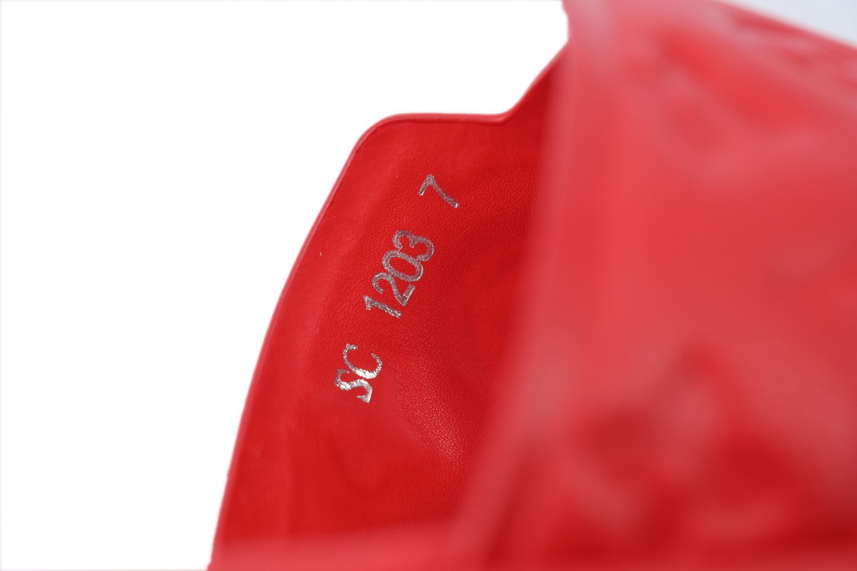 LOUIS VUITTON Oasis Red Embossing Slippers 1ACHJA