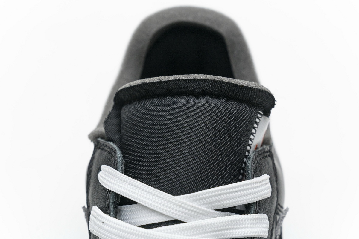 OFF-White X Air Force 1 ’07 Low MOMA AV5210-001