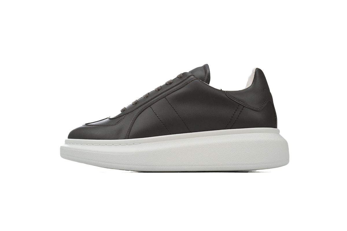 Alexander McQueen Sneaker Black and White 85730342