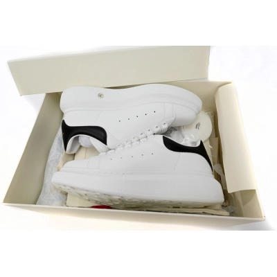 Alexander McQueen Sneaker Black Skin 85730342 02