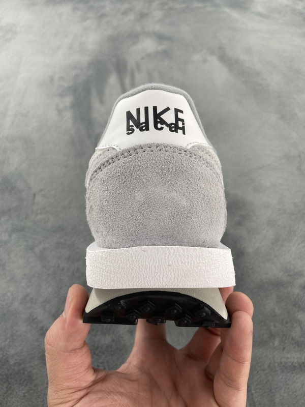 Fragment Design x sacai x Nike LDWaffle Light Smoke Gre DH2684-001