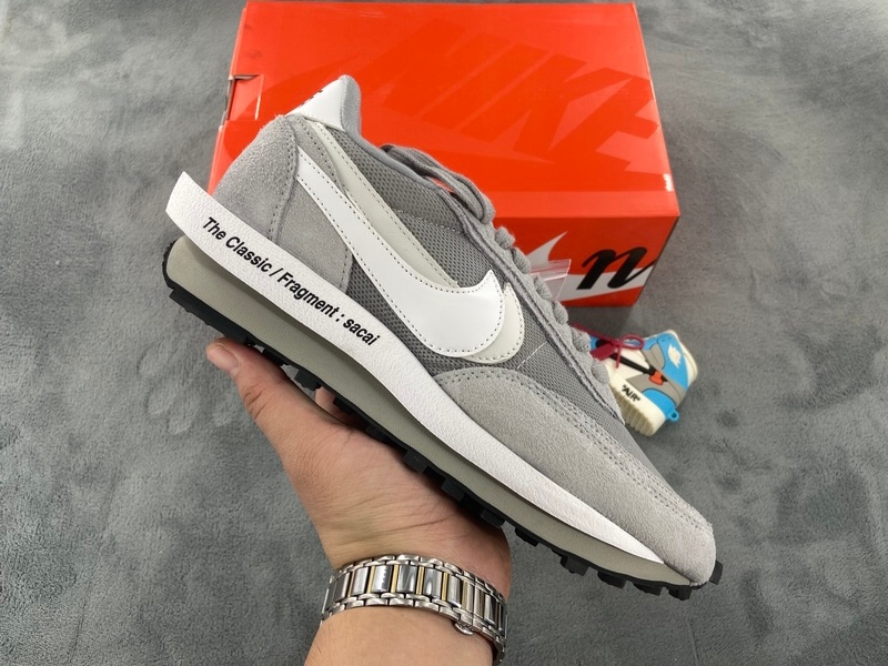 Fragment Design x sacai x Nike LDWaffle Light Smoke Gre DH2684-001