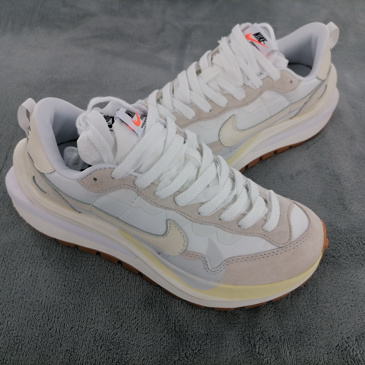 Sacai x Nike VaporWaffle White DD1875-100
