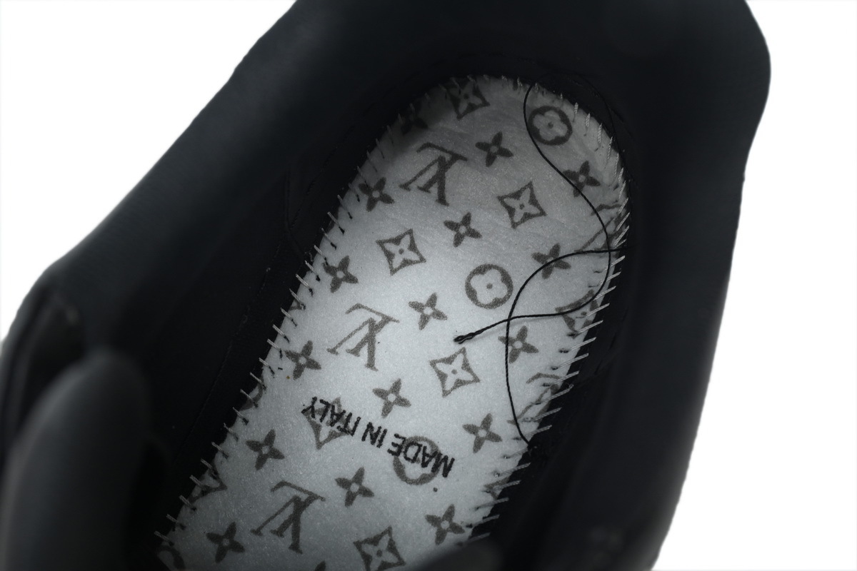 Louis Vuitton Trainer Black Gray White 54 1AAHS3