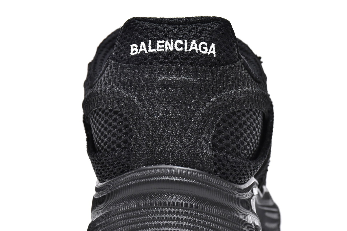 Balenciaga Phantom Sneaker Black 679339 W2E92 1000