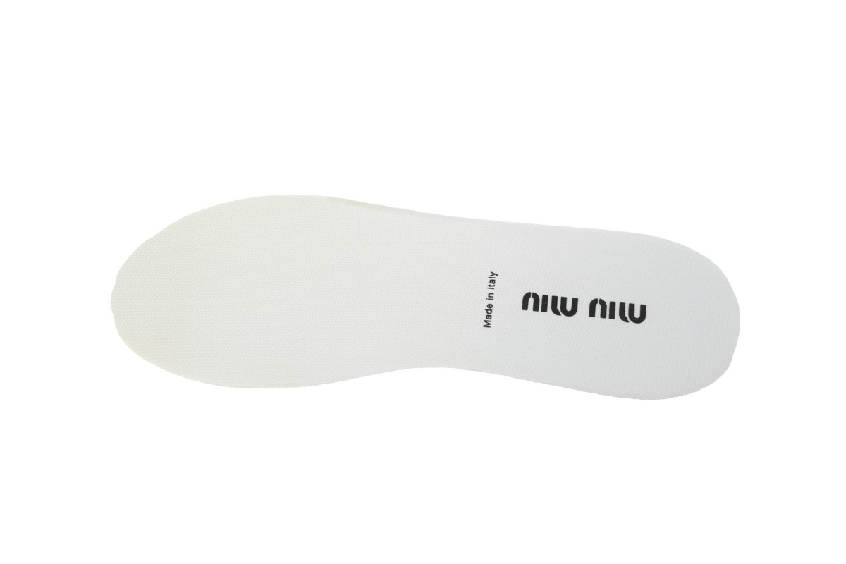 Miu Miu Wmns Gymnasium Sneaker 'White Burgundy' 5E428E_71L_F0X97_F_A005