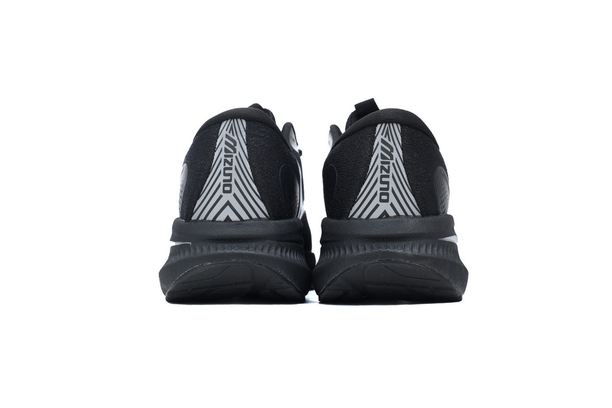 Mizuno Astro Plus 'Black' D1GH240101