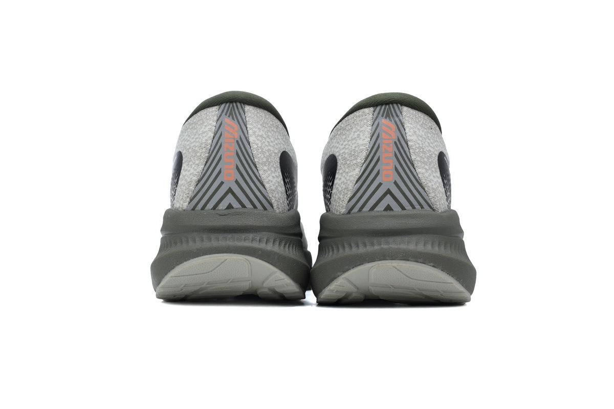 Mizuno Astro Plus 'Grey Green Black Army' D1GH240110