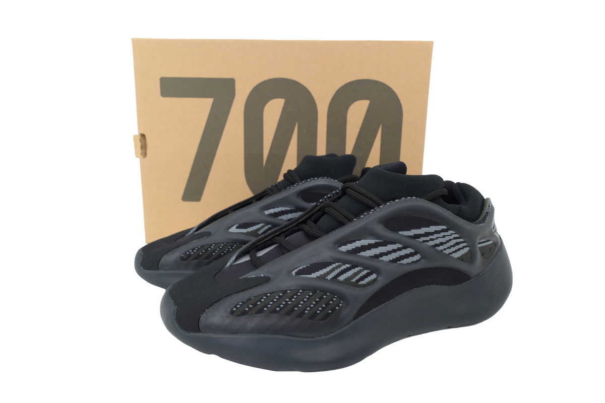 Adidas Yeezy 700 V3 Alvah H67799
