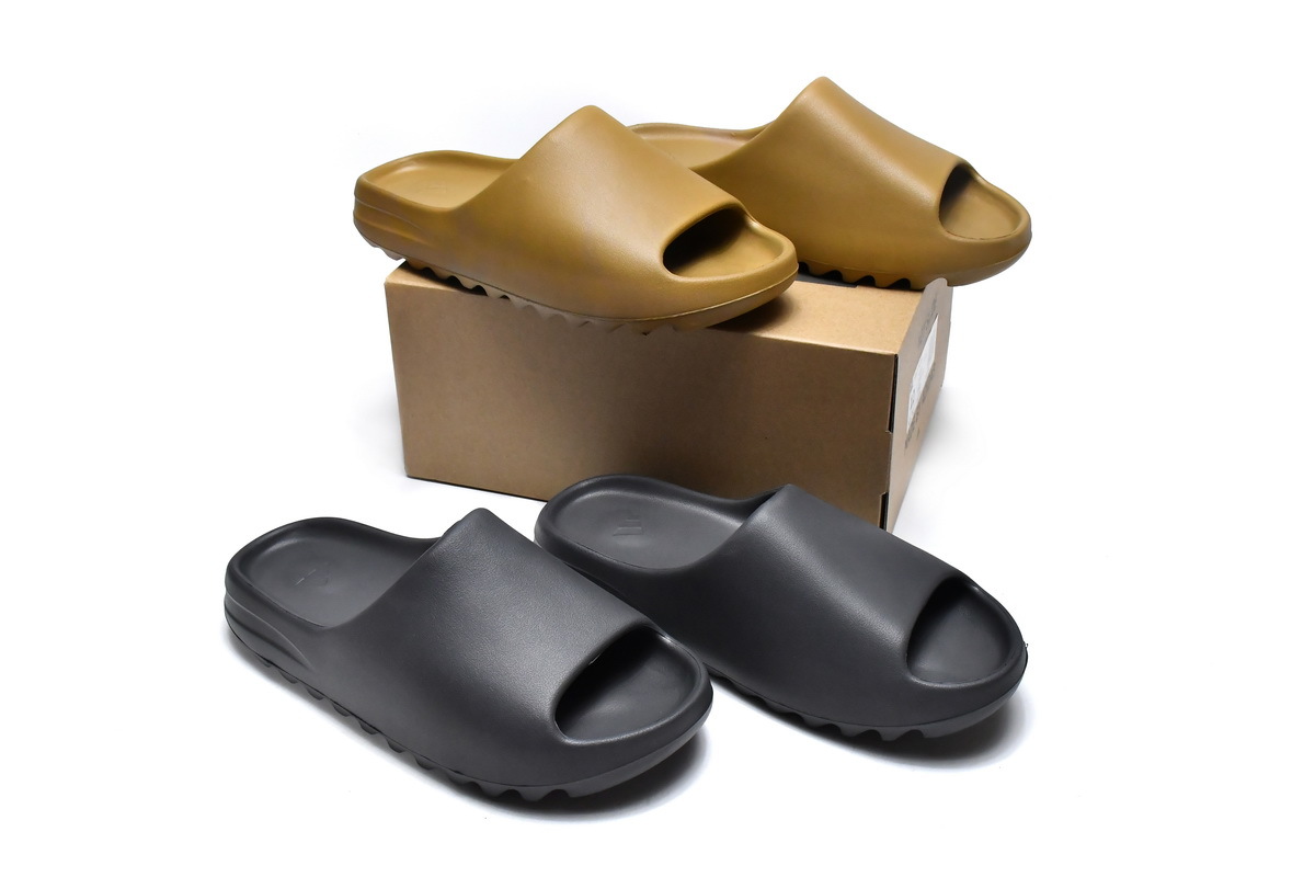 adidas Yeezy Slippers Slide CORE G55492