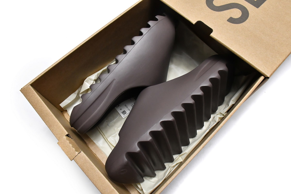 adidas Yeezy Slippers Slide Soot G55495