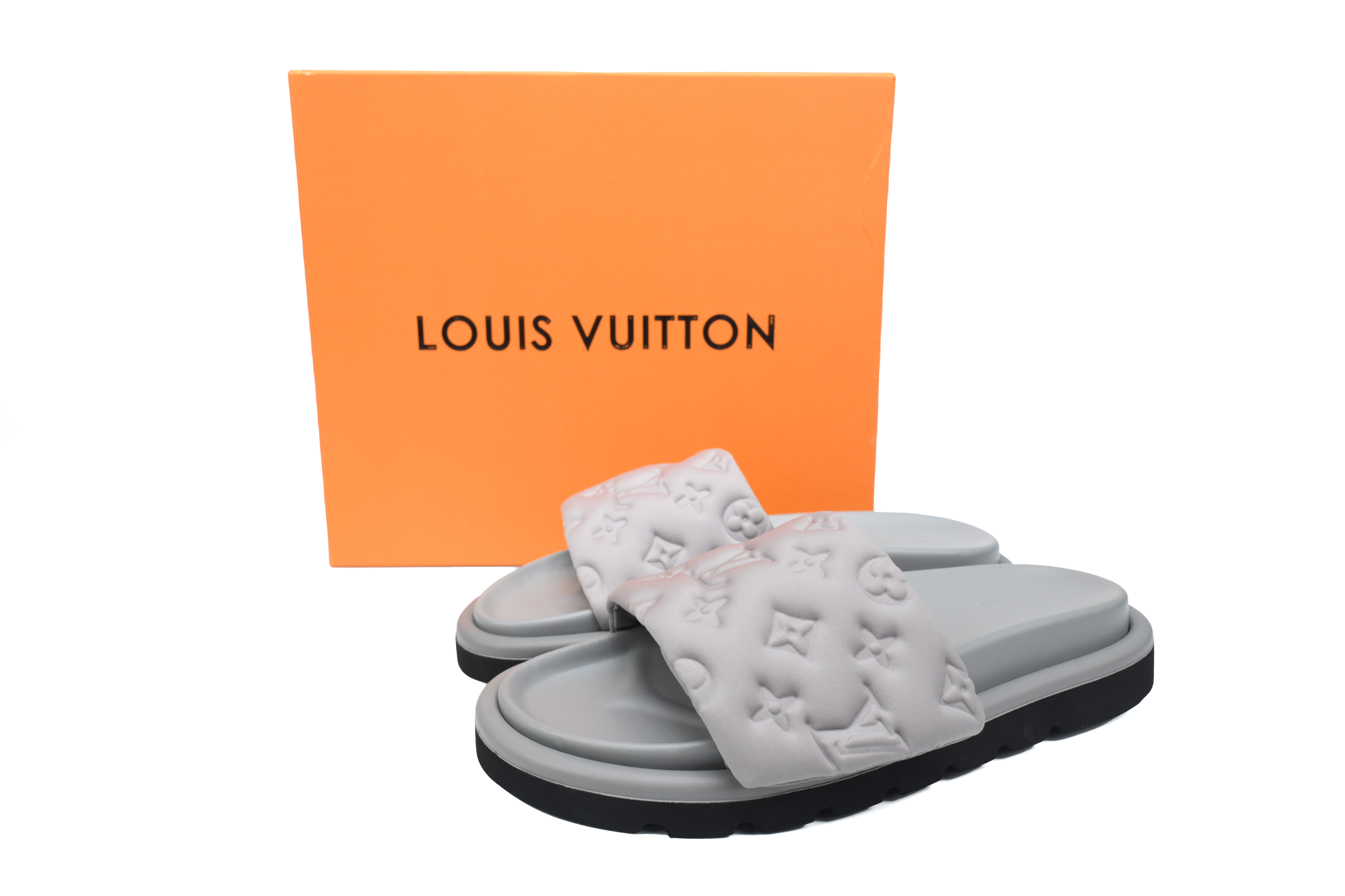 LOUIS VUITTON Pool Pillow Comfort Grey Slippers 1AGV0