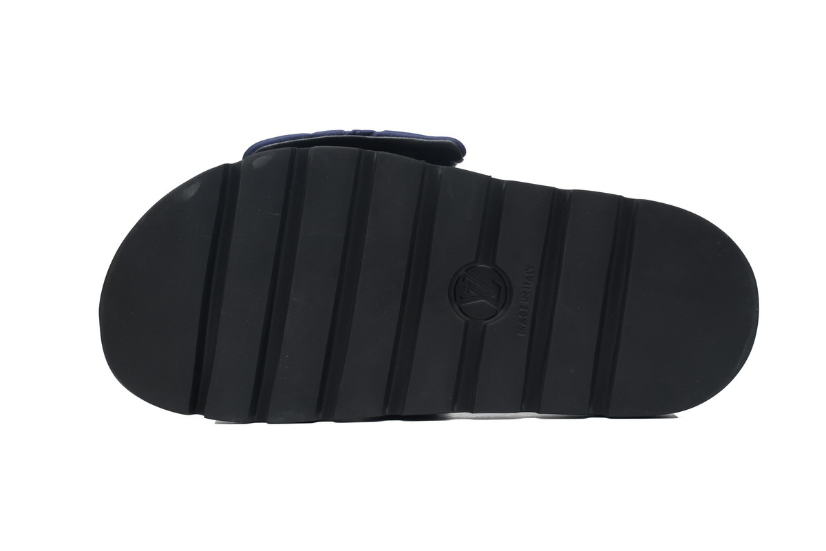 LOUIS VUITTON Pool Pillow Comfort Slippers 23603243