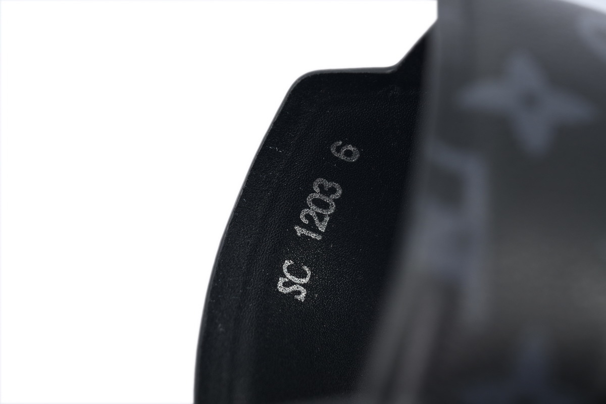 Louis Vuitton Slippers Oasis Black Monogram 1ACRPL
