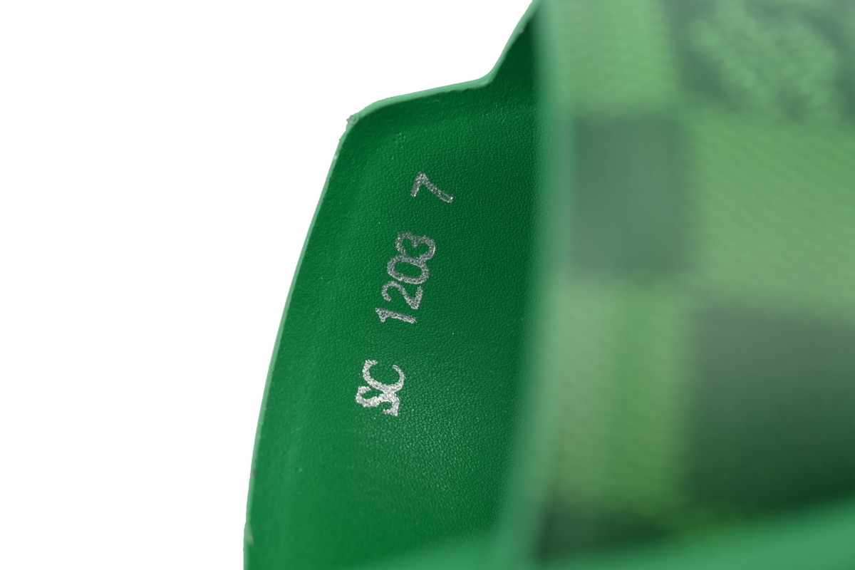 Louis Vuitton Slippers Oasis Green Grid 1AC5EI