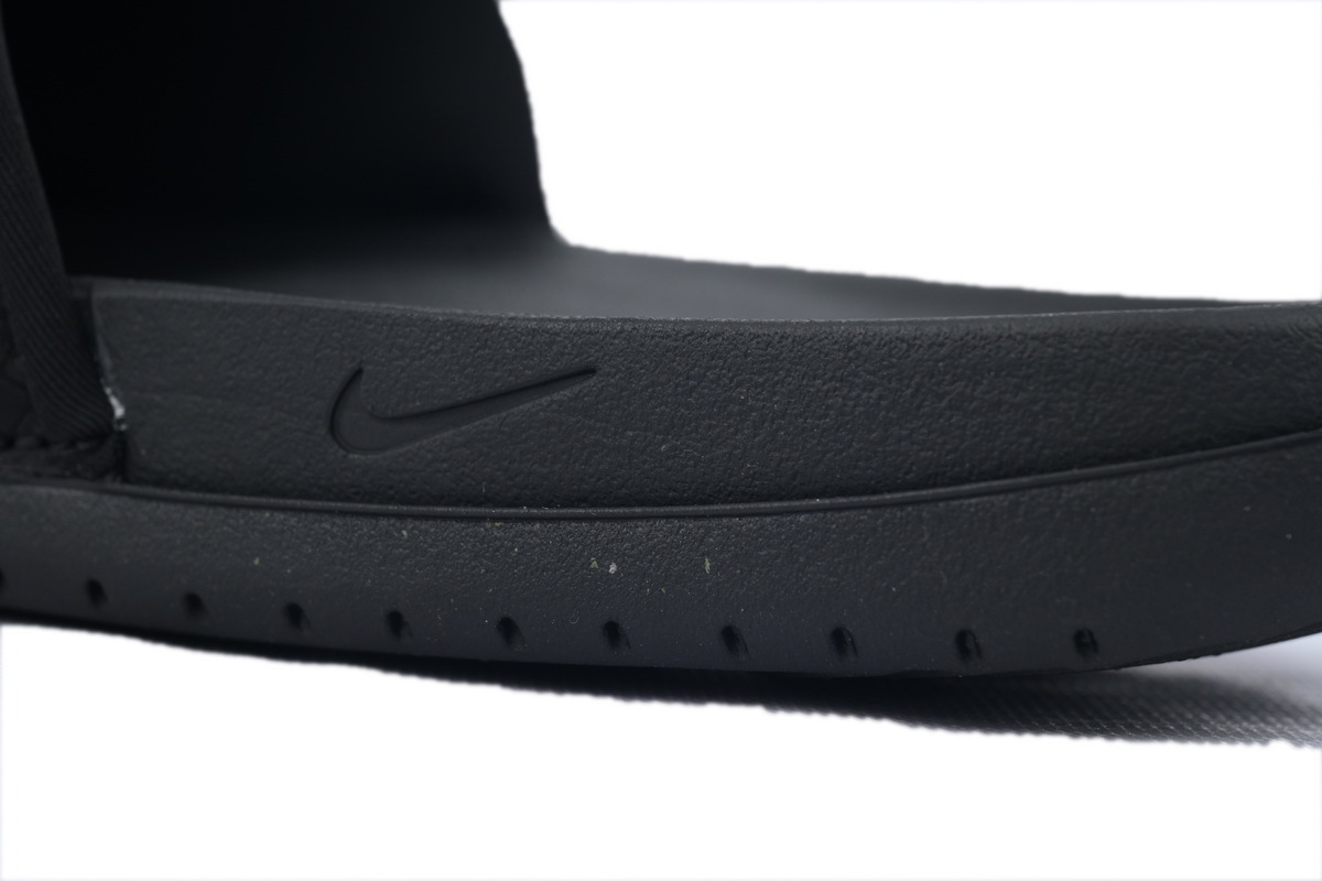Nike Kobe Bryant x Offcourt Slide Black Slippers IF2870-001