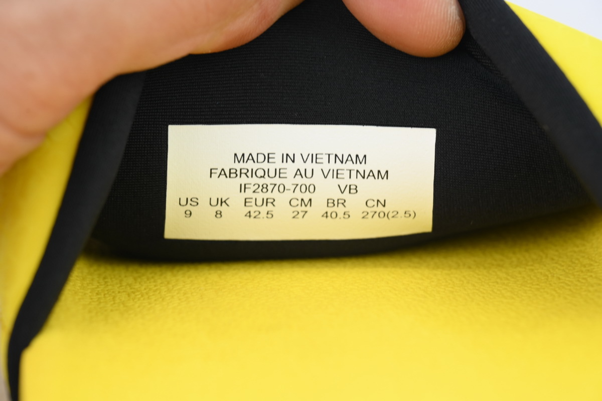 Nike Kobe Bryant x Offcourt Slide Black Yellow Slippers IF2870-700