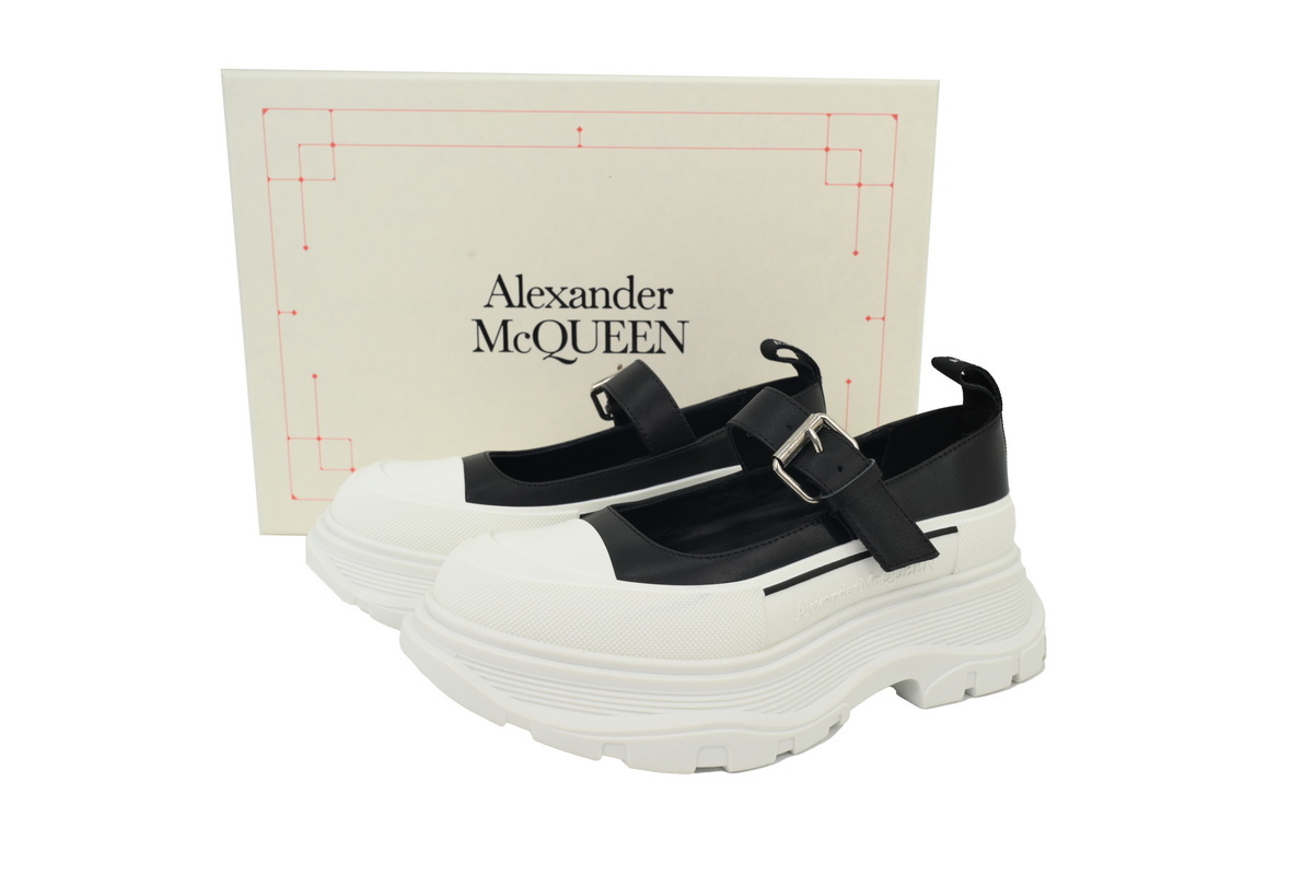 Alexander McQueen Black buckle