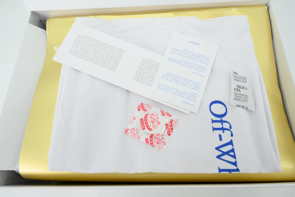 OFF-WHITE Be Right Back Blue And White OWIA289S 26FAB00 1054C