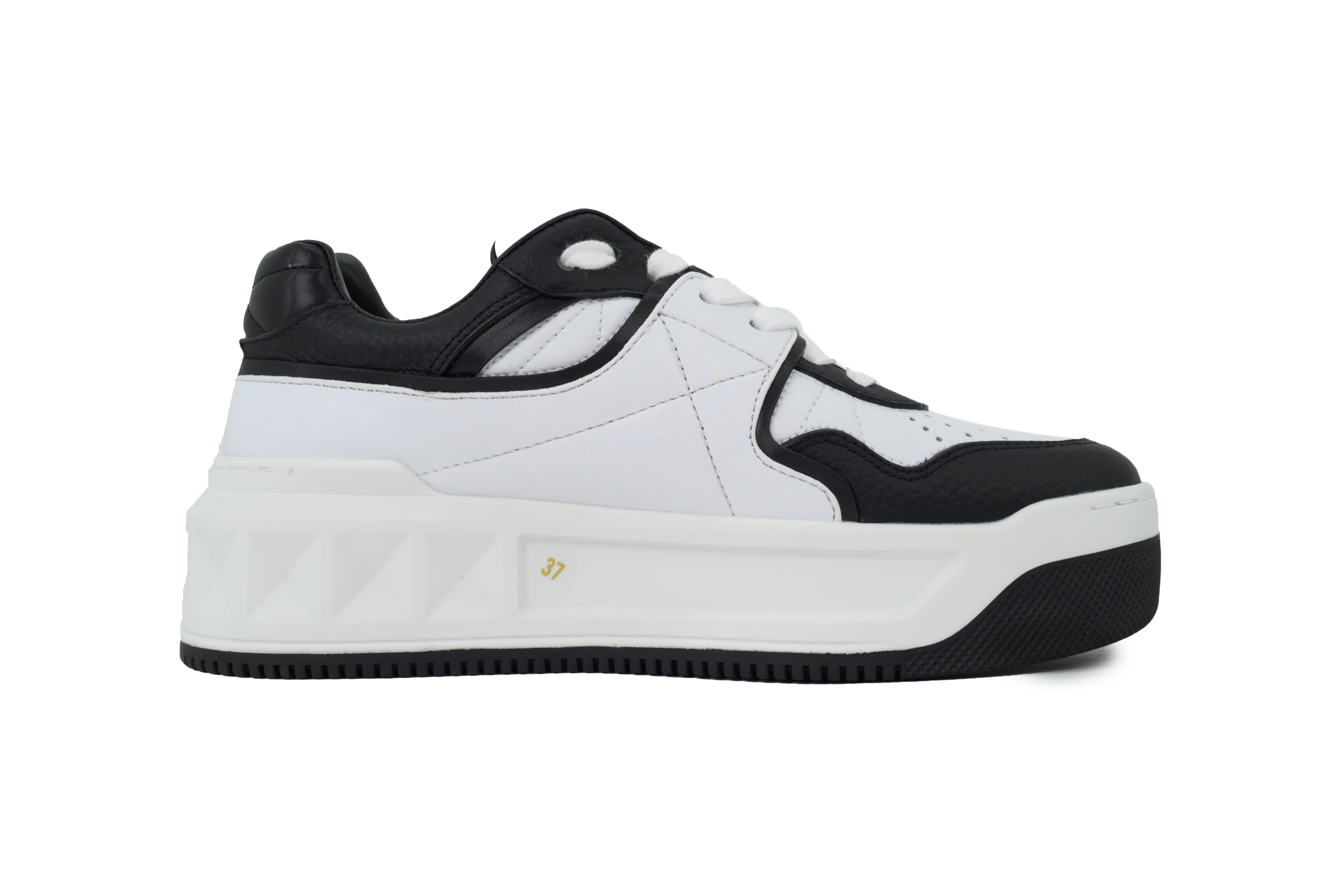 Valentino ONE STUD XL Nappa Leather Low-Top Sneaker White Black 4Y2S0G37XTM0NI
