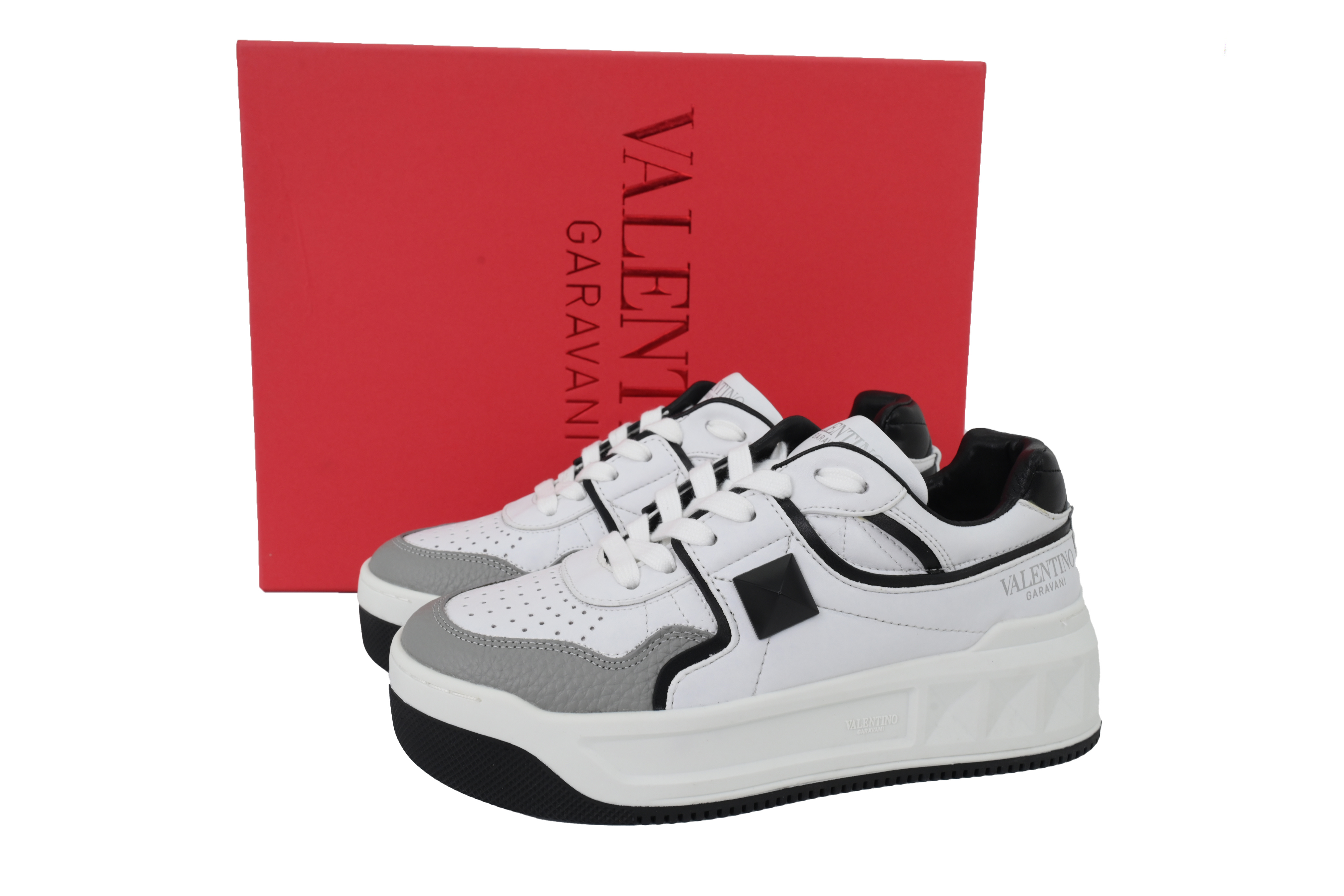Valentino ONE STUD XL Nappa Leather Low-Top Sneaker White Pastel Grey Black 2Y0S0E71NWN0N2