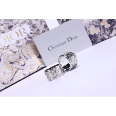 Dior Wedding rings 01